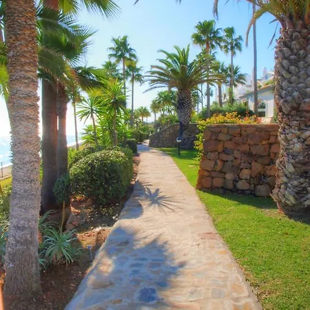 Dominion Beach Apartment Estepona